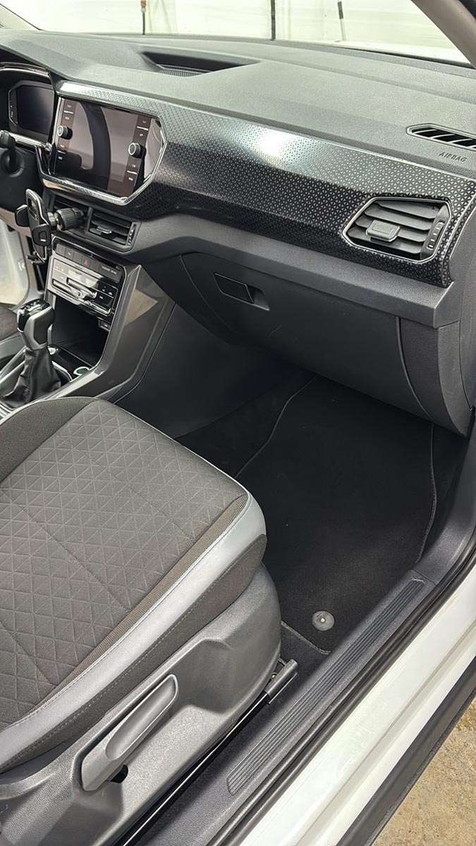 Intérieur Volkswagen nettoyé par Badri Detailing