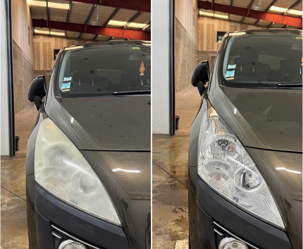 Résultat avant et après rénovation des phares d’une voiture noire par Badri Detailing